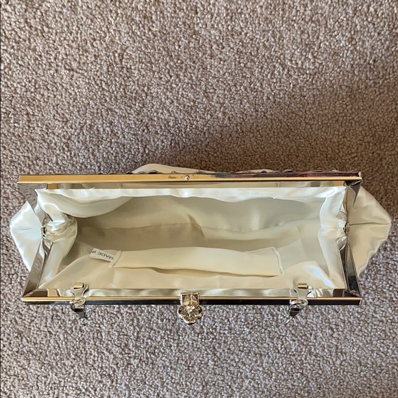Vintage Ivory Clutch - Picture 3 of 4
